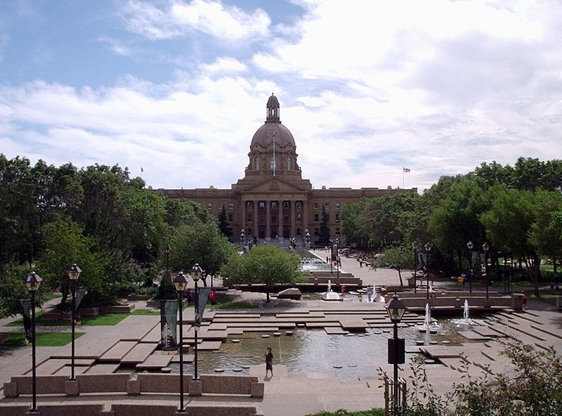 Edmonton-Alberta_Legislative_Building
